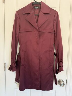 Toi et Moi Burgundy Trench Coat